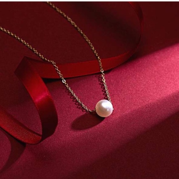 Gold Pearls of love necklace 4 for $20 - Picture 4 of 5